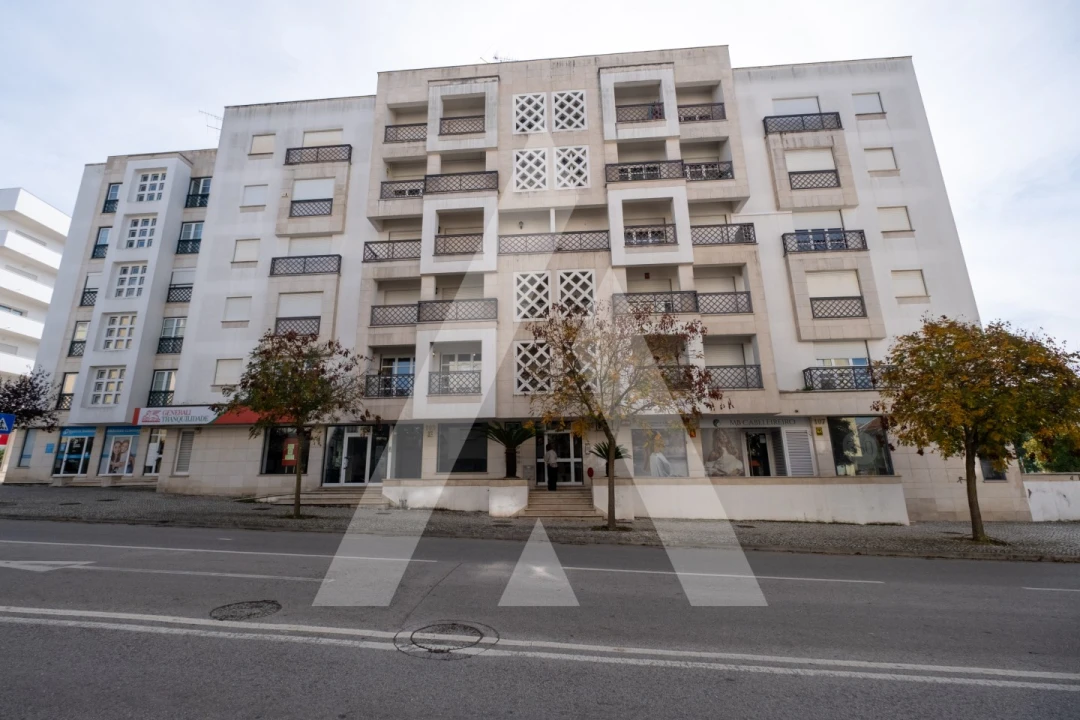 Apartamento T4 para Venda em São João Baptista e Santa Maria dos Olivais Foto 37