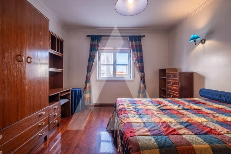 Apartamento T4 para Venda em São João Baptista e Santa Maria dos Olivais Foto 18