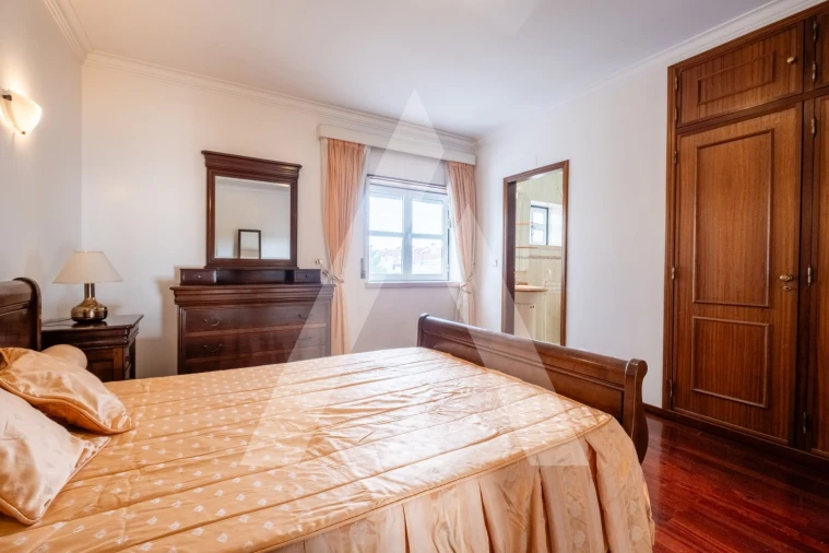 Apartamento T4 para Venda em São João Baptista e Santa Maria dos Olivais Foto 20