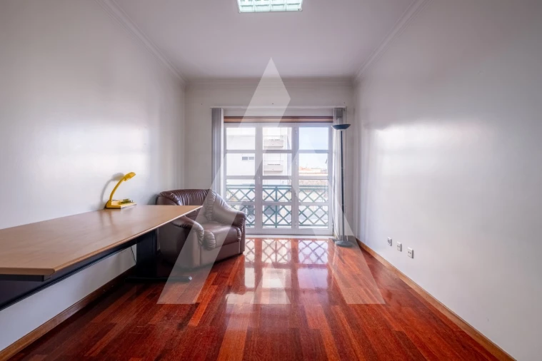 Apartamento T4 para Venda em São João Baptista e Santa Maria dos Olivais Foto 22