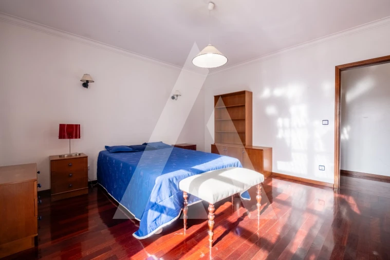 Apartamento T4 para Venda em São João Baptista e Santa Maria dos Olivais Foto 26