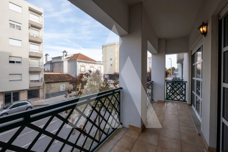 Apartamento T4 para Venda em São João Baptista e Santa Maria dos Olivais Foto 31