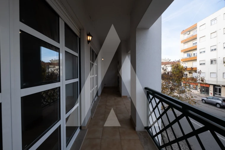 Apartamento T4 para Venda em São João Baptista e Santa Maria dos Olivais Foto 33