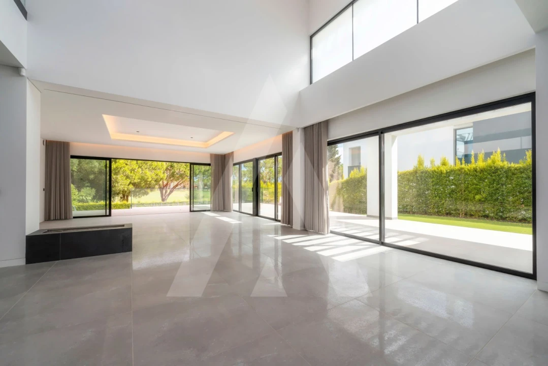 Moradia T4 para Venda em Quarteira Foto 11