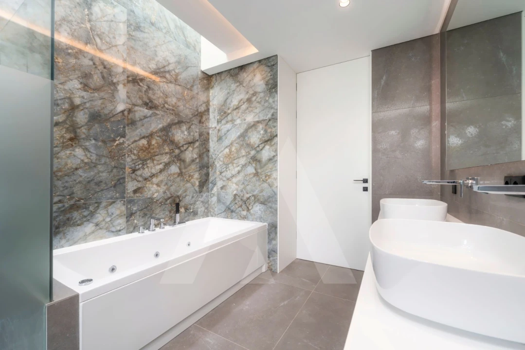 Moradia T4 para Venda em Quarteira Foto 61