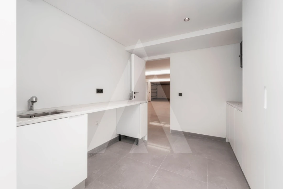 Moradia T4 para Venda em Quarteira Foto 74