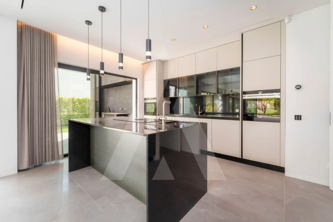 Moradia T4 para Venda em Quarteira Foto 88