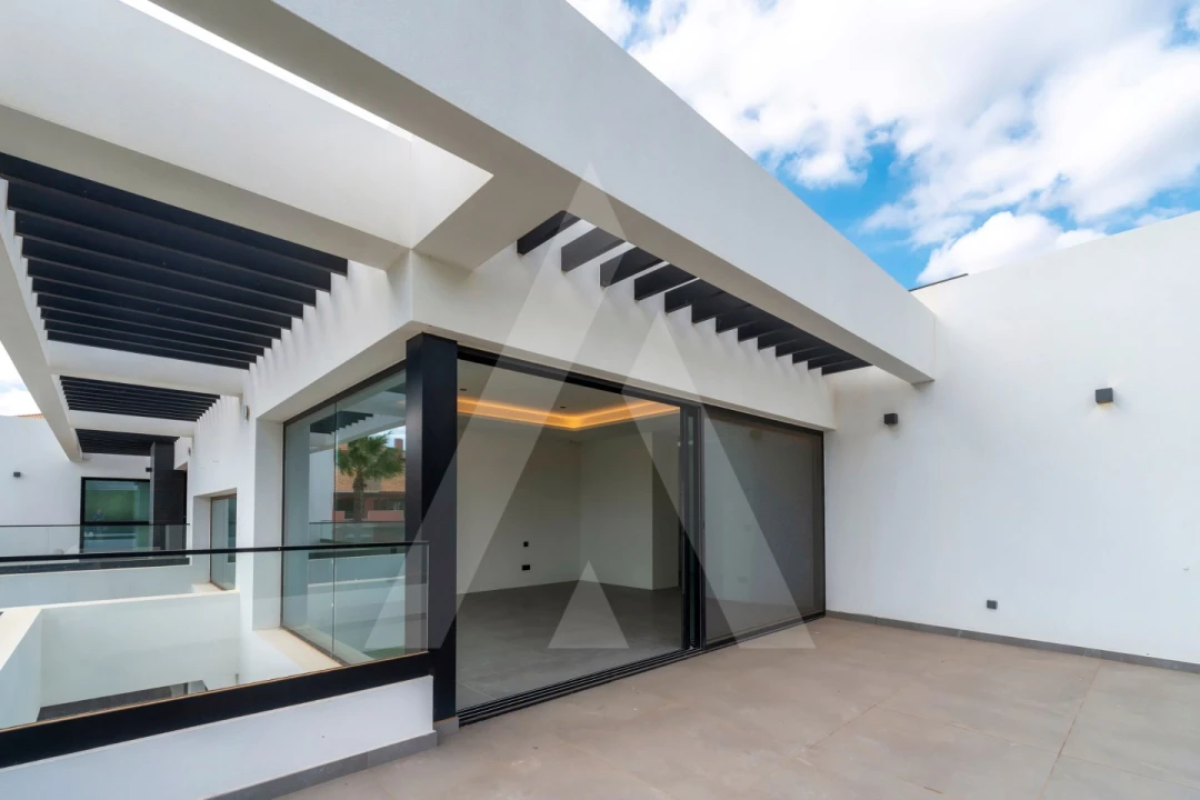 Moradia T4 para Venda em Quarteira Foto 97