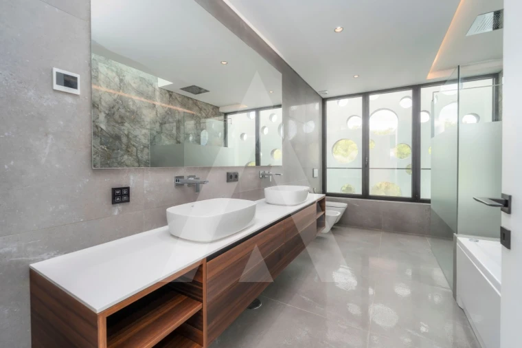 Moradia T4 para Venda em Quarteira Foto 58