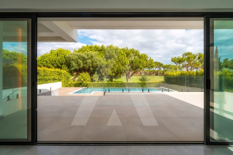 Moradia T4 para Venda em Quarteira Foto 89