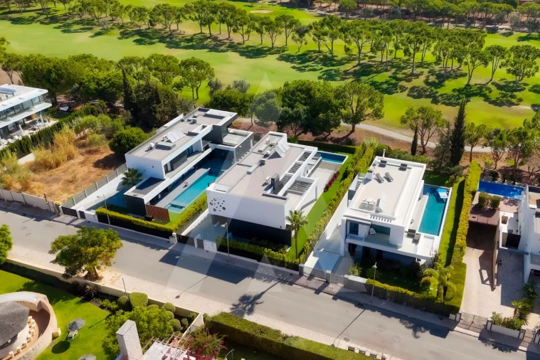 Moradia T4 para Venda em Quarteira Foto 102