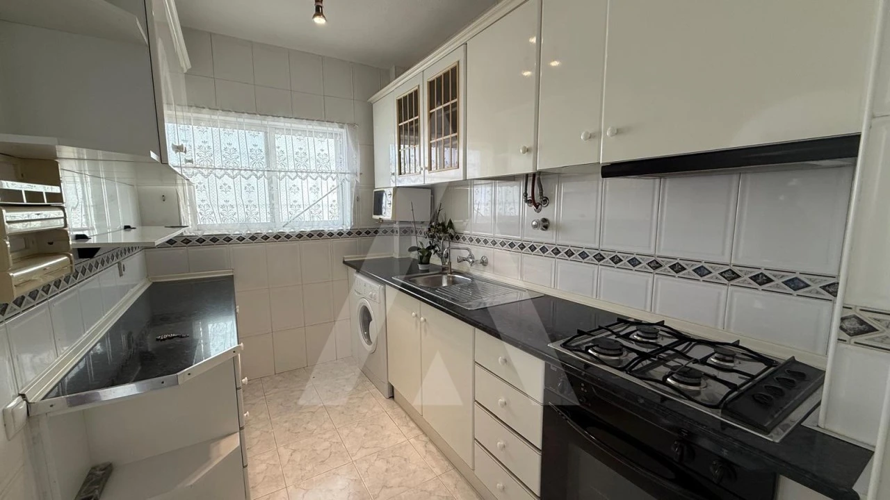 Apartamento T2 para Venda em Quarteira Foto 2