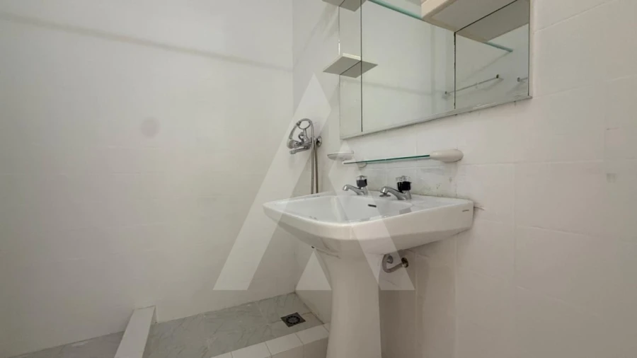 Apartamento T2 para Venda em Quarteira Foto 16