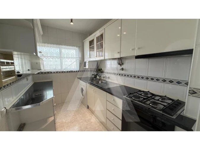 Apartamento T2 para Venda em Quarteira Foto 19