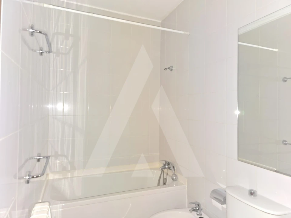 Apartamento T1 para Arrendamento em Aradas Foto 21