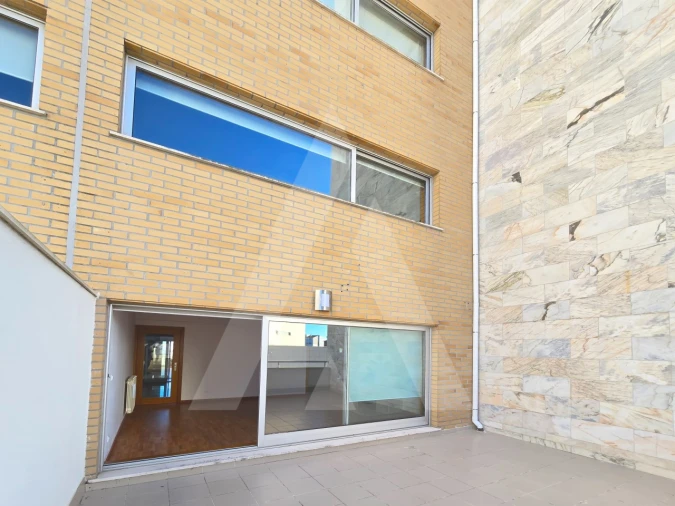 Apartamento T1 para Arrendamento em Aradas Foto 9