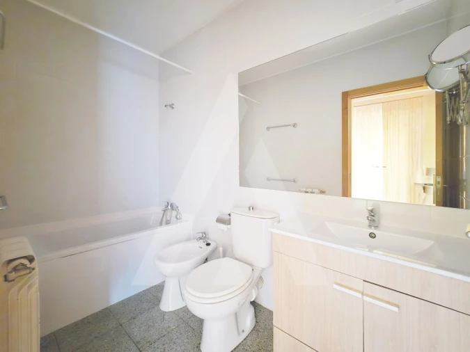 Apartamento T1 para Arrendamento em Aradas Foto 23