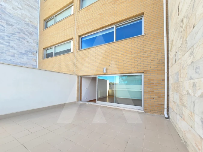 Apartamento T1 para Arrendamento em Aradas Foto 8