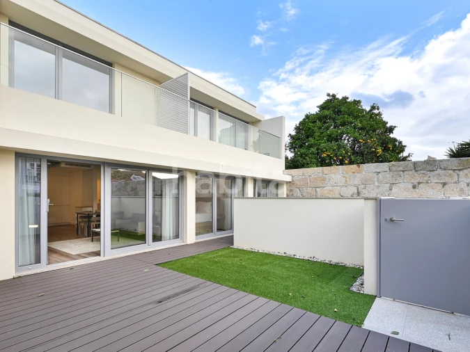 Moradia T2 para Venda em Santa Marinha e São Pedro da Afurada Foto 1