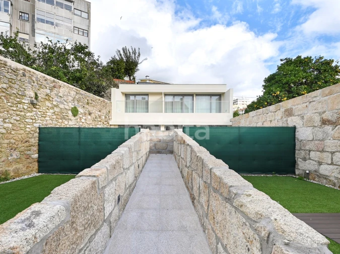 Moradia T2 para Venda em Santa Marinha e São Pedro da Afurada Foto 3