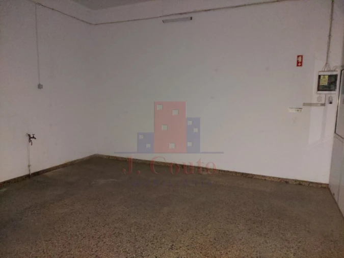 Loja para Arrendamento em Nossa Senhora do Pópulo, Coto e São Gregório Foto 5