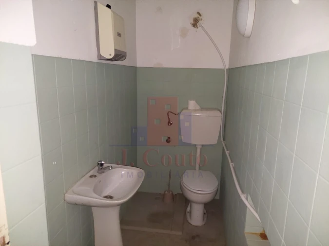 Loja para Arrendamento em Nossa Senhora do Pópulo, Coto e São Gregório Foto 9