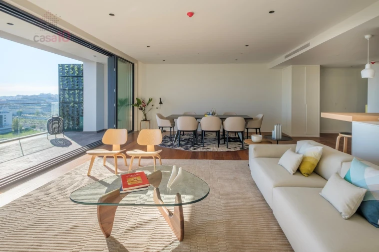Apartamento T3 para Venda em Parque das Nações Foto 6