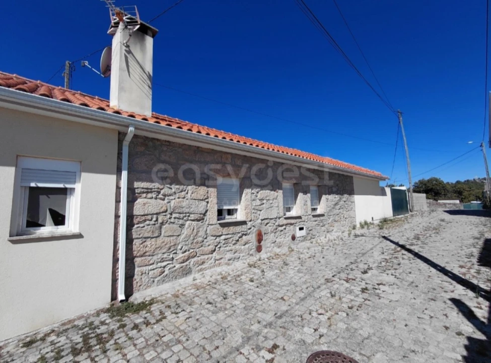 Moradia T3 para Venda em Carrazeda de Ansiães Foto 6