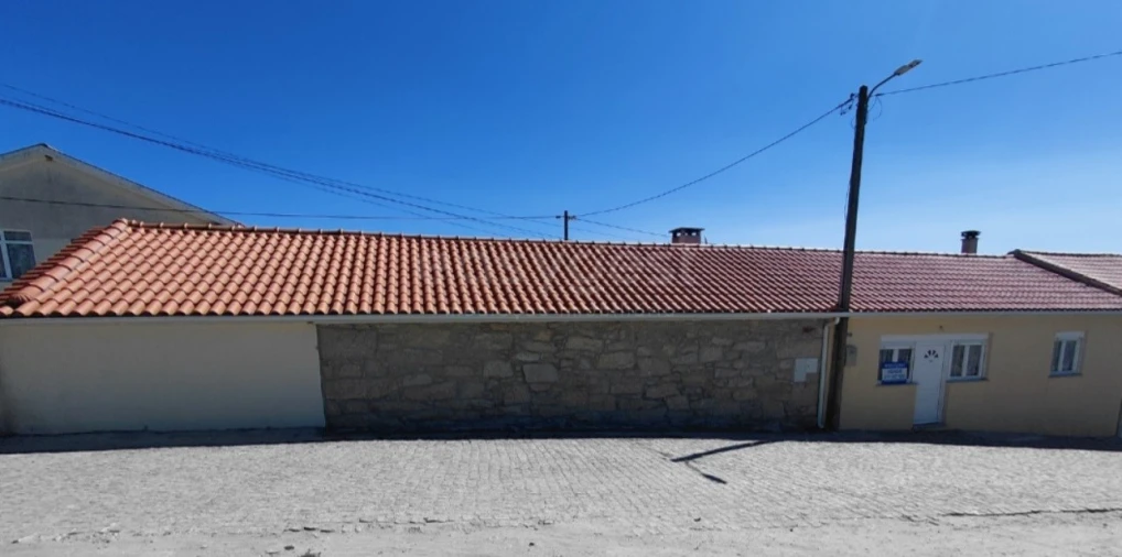 Moradia T3 para Venda em Carrazeda de Ansiães Foto 8