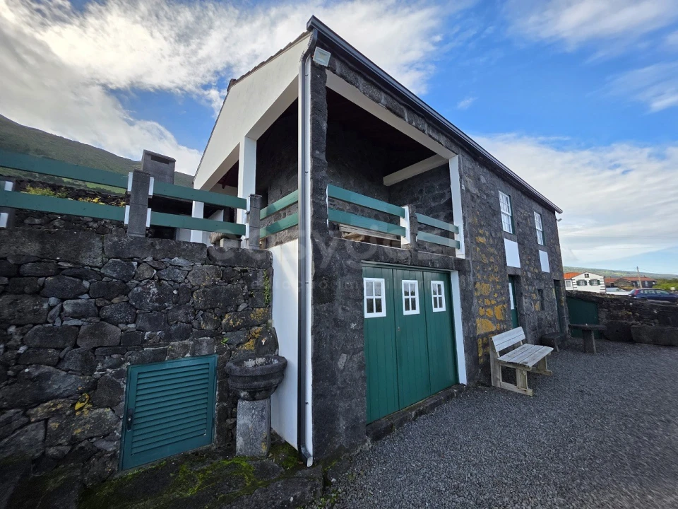 Moradia T4 para Venda em Santo Amaro Foto 5