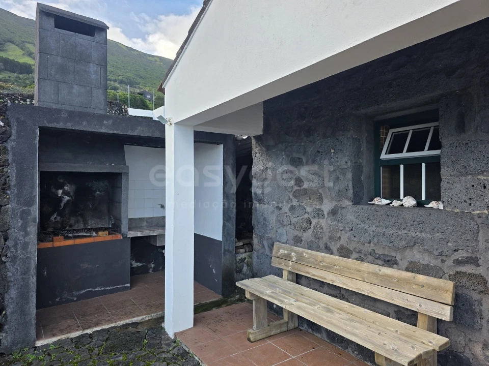 Moradia T4 para Venda em Santo Amaro Foto 7