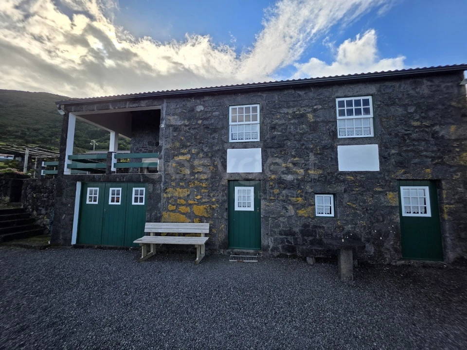 Moradia T4 para Venda em Santo Amaro Foto 30