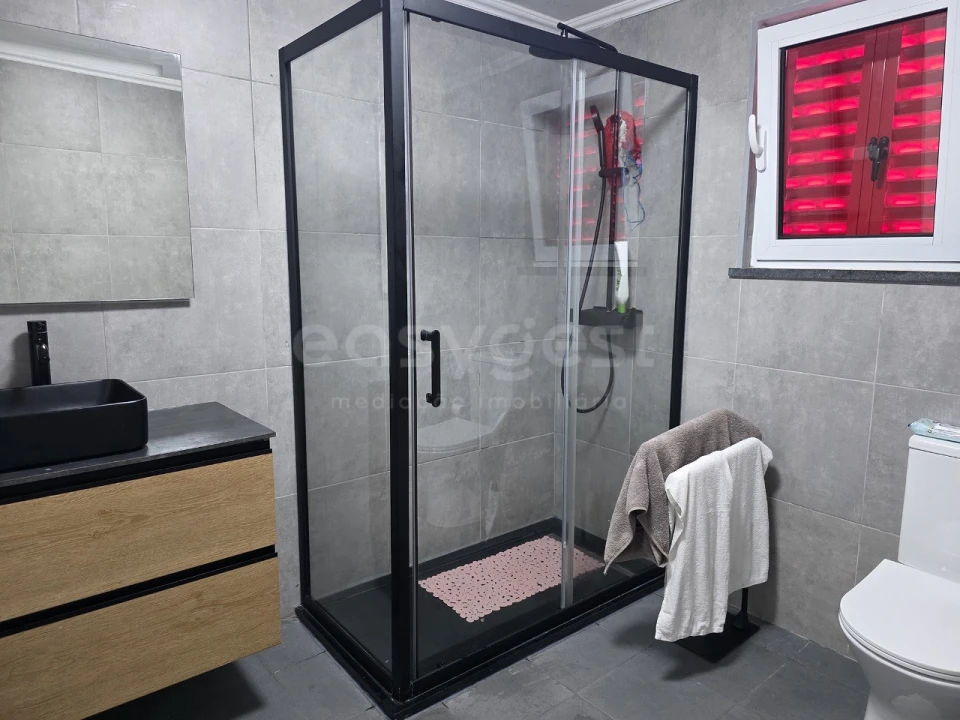 Moradia T4 para Venda em Santo Amaro Foto 36