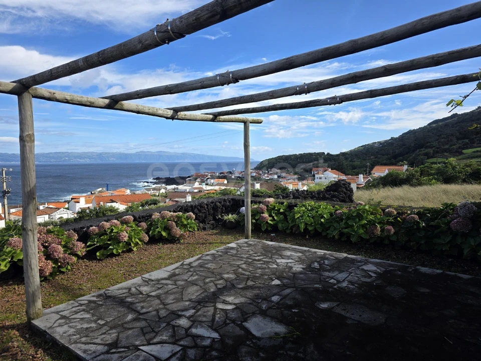 Moradia T4 para Venda em Santo Amaro Foto 10