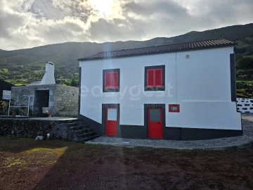 Moradia T4 para Venda em Santo Amaro