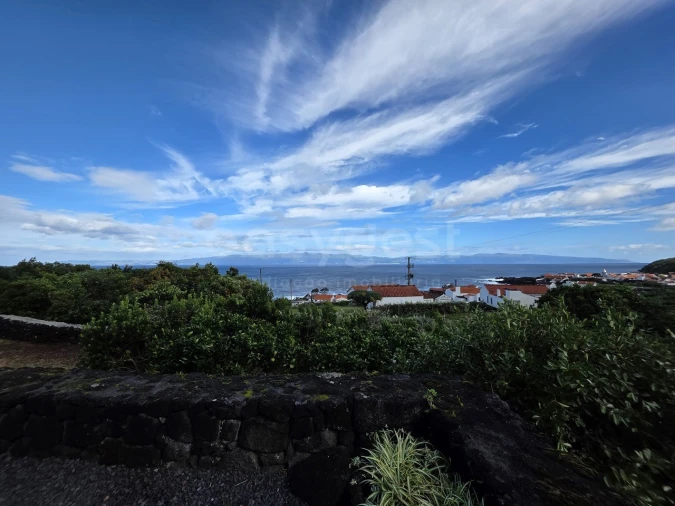 Moradia T4 para Venda em Santo Amaro Foto 2