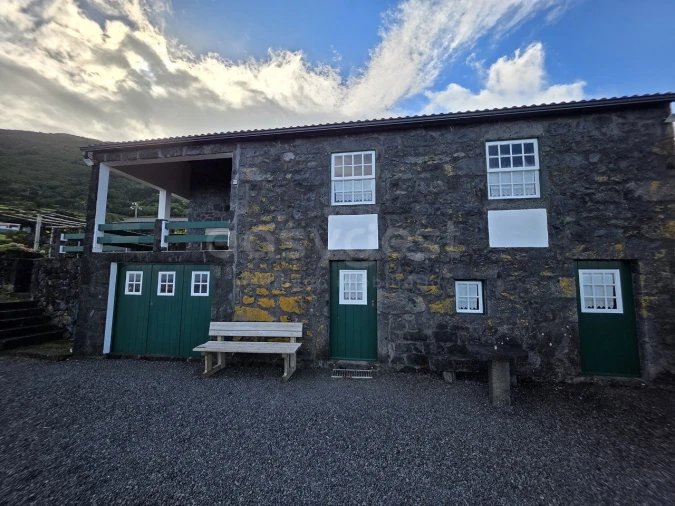 Moradia T4 para Venda em Santo Amaro Foto 4