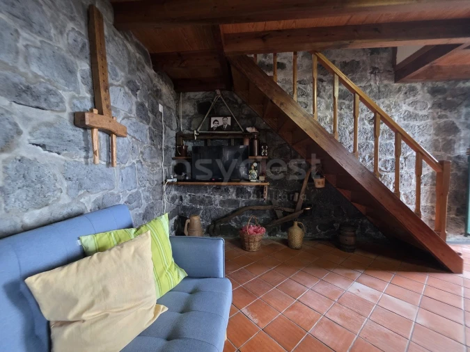 Moradia T4 para Venda em Santo Amaro Foto 16