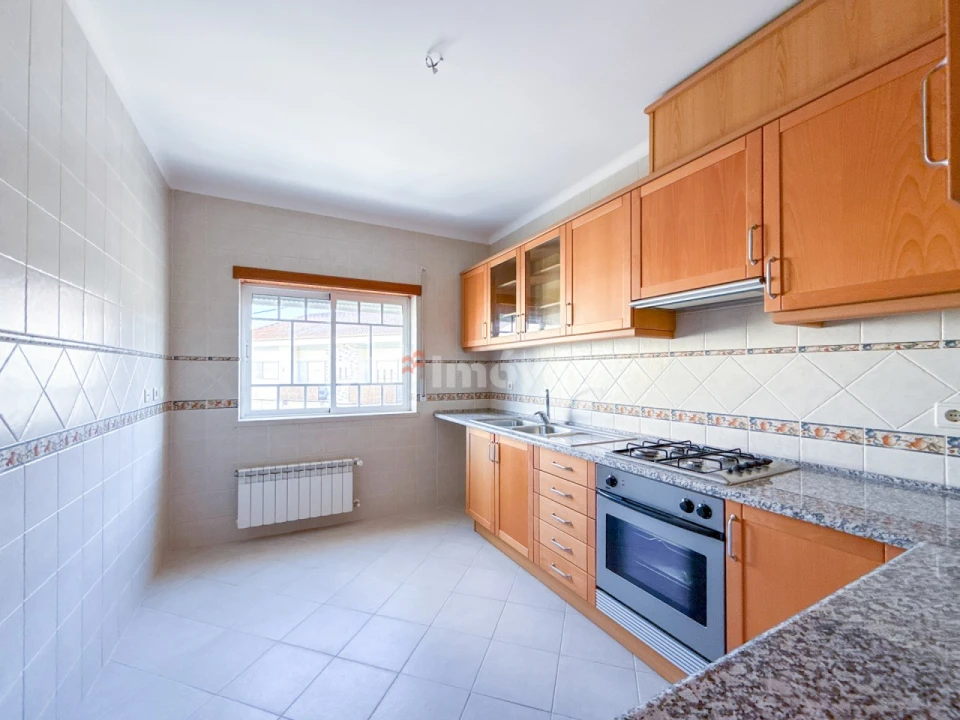 Apartamento T2 para Venda em São João Baptista Foto 3