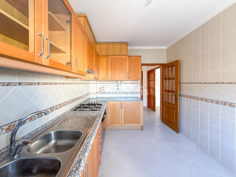 Apartamento T2 para Venda em São João Baptista Foto 12