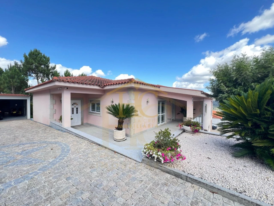 Moradia T3 para Venda em Travanca Foto 2