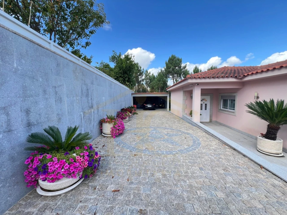 Moradia T3 para Venda em Travanca Foto 5