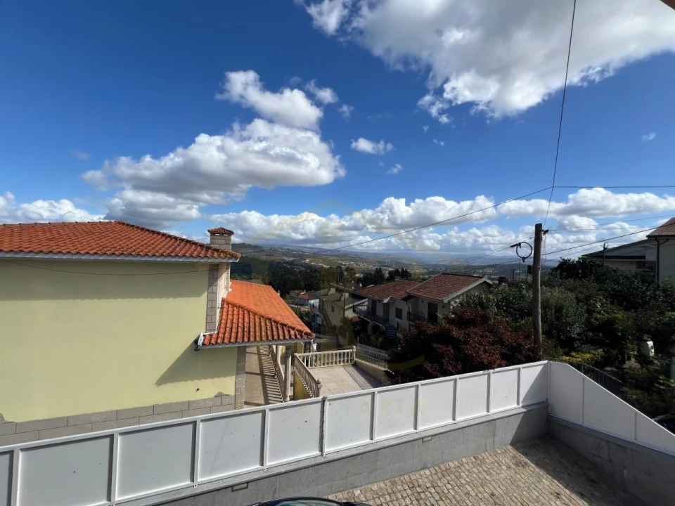 Moradia T3 para Venda em Travanca Foto 21