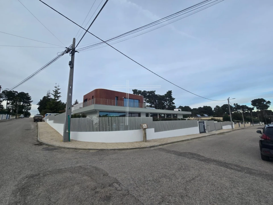 Moradia T5 para Venda em Corroios Foto 89