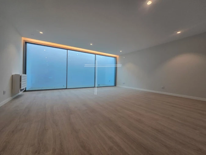 Moradia T5 para Venda em Corroios Foto 21