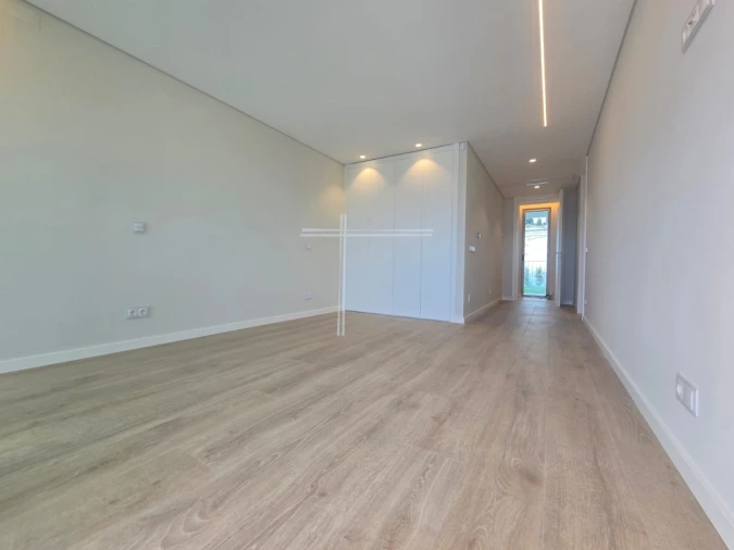 Moradia T5 para Venda em Corroios Foto 30