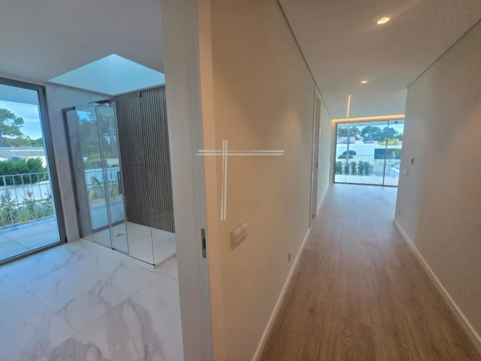 Moradia T5 para Venda em Corroios Foto 33