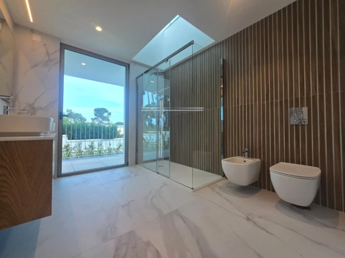 Moradia T5 para Venda em Corroios Foto 34