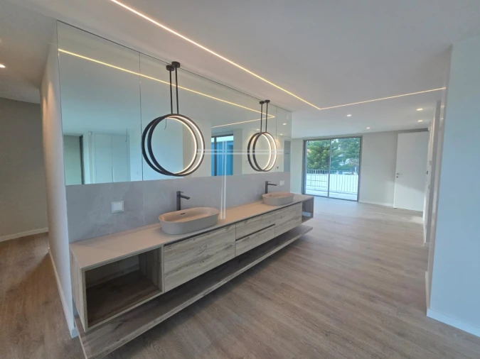 Moradia T5 para Venda em Corroios Foto 39