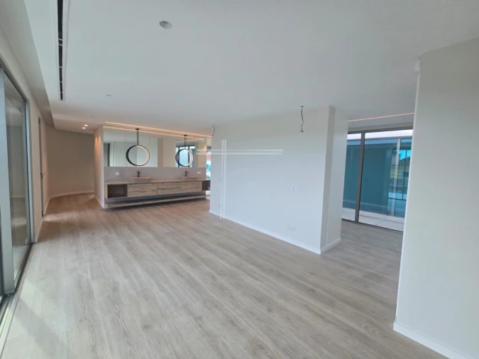 Moradia T5 para Venda em Corroios Foto 43